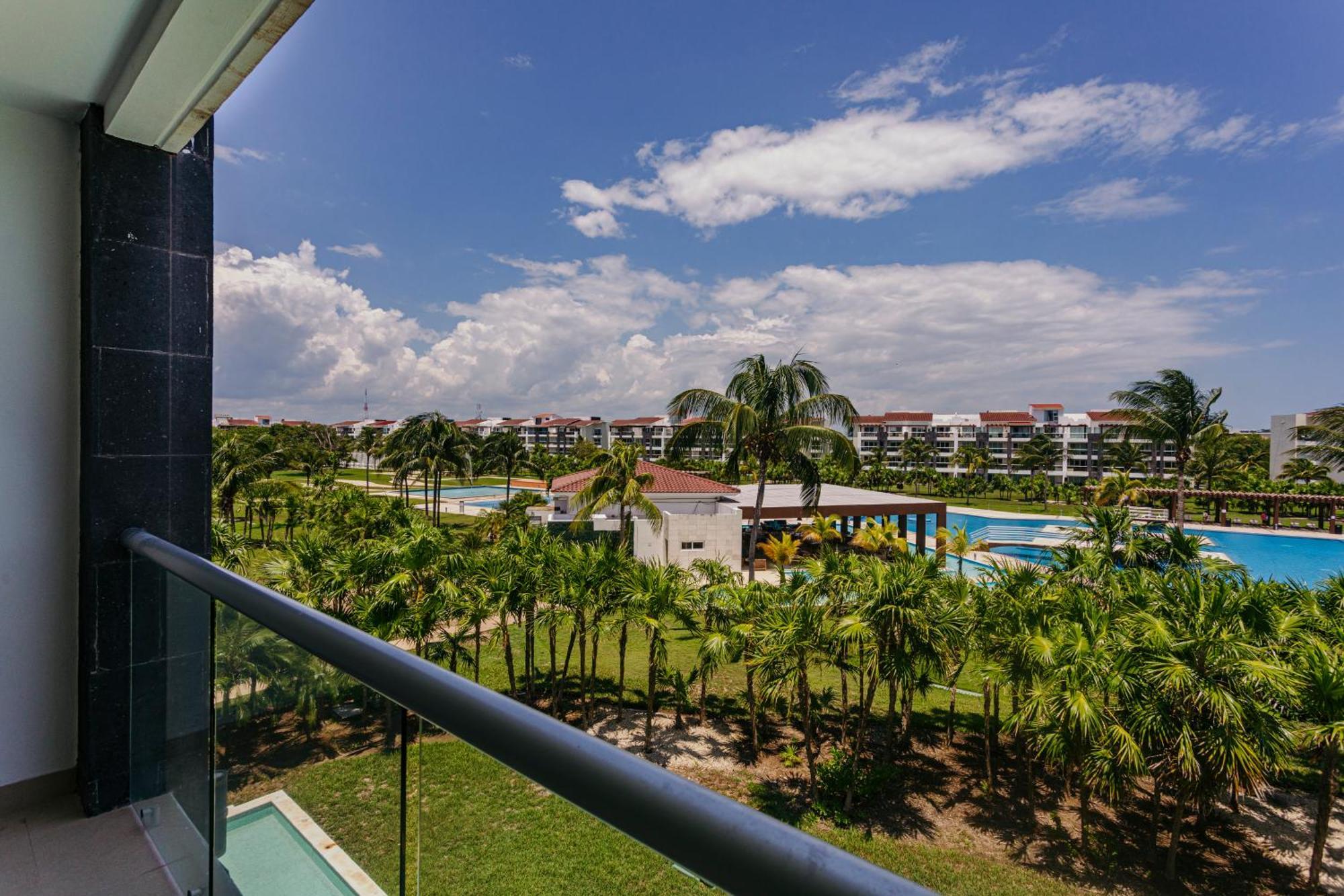Mareazul Beach Front Condos At Playa Del Carmen Eksteriør billede